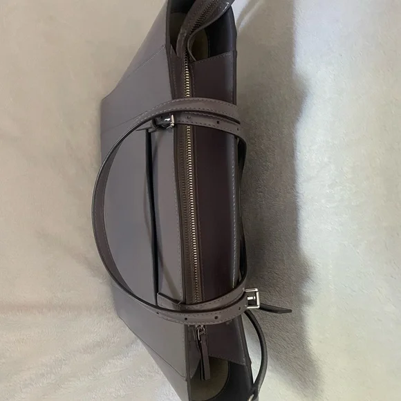 Tory Burch Patent Leather Gray Emerson Tote Bag EUC! - Picture 5 of 8